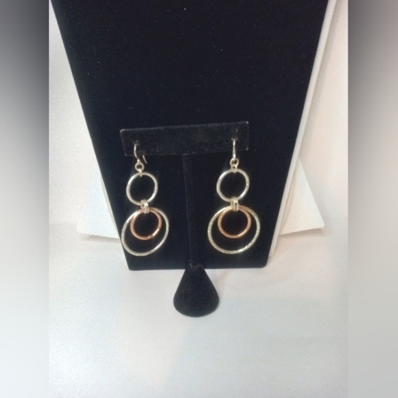 Earrings Interlocking Circles Silver Tone And Copper Wire Pierced 2.5" Dangle - Picture 3 of 5